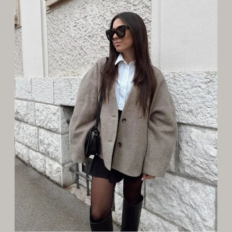 Bonjour MelbourneSweaterChloe - Stylish Oversized Blazer for Effortless Minimalist Comfort