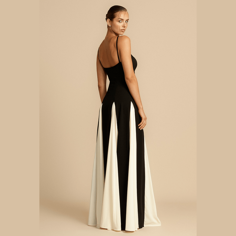 Bonjour MelbourneWomen’s DressesElegant Women's Maxi Dress - Heart-Shaped Neckline, Sapphire