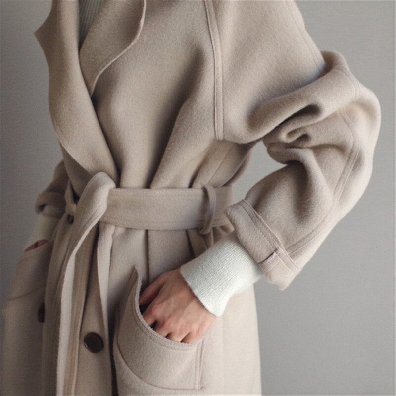 Bonjour Melbourne-Sophia - Timeless Wool Coat with Elegant Design and Convenient Pockets