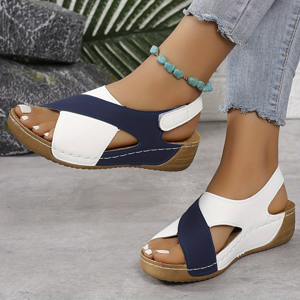 Breathable Women's Sandals for All-Day Comfort and Style 0