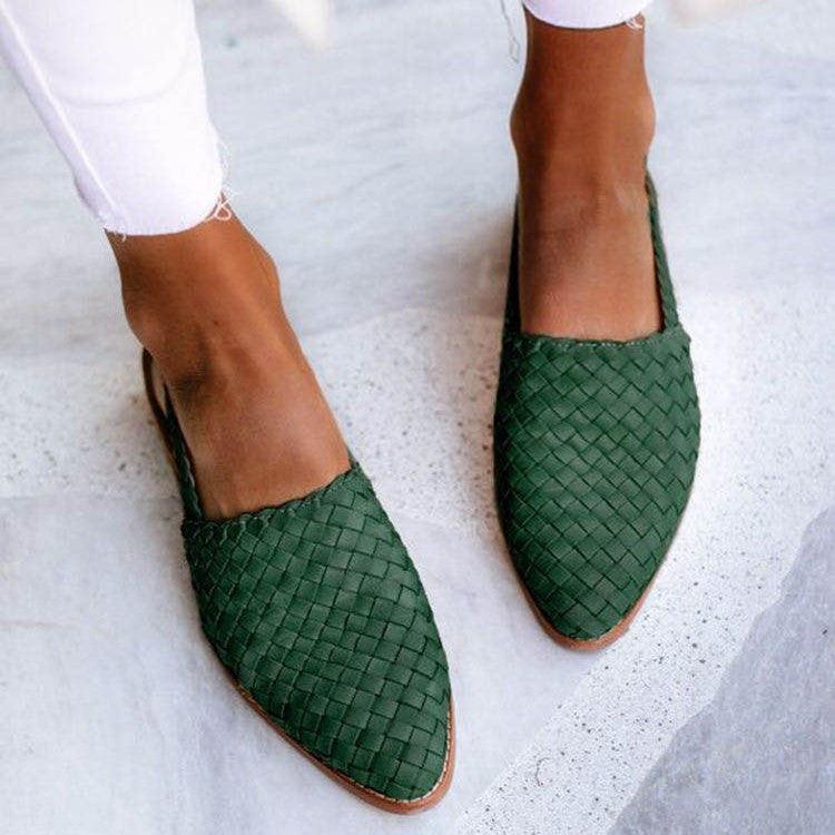 Elegant Black Slingback Flats for Women - Closed Toe Design 4