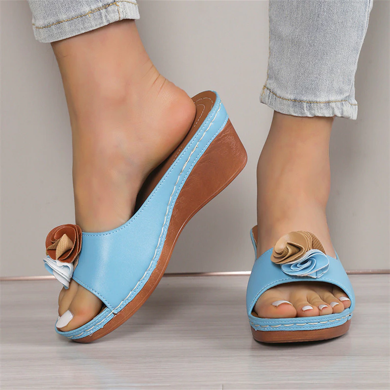 Comfortable Women's Sandals with Wedge Heel for All-Day Wear 4