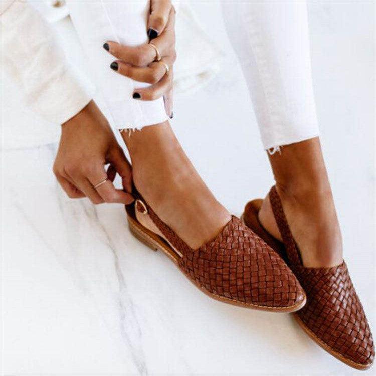 Elegant Black Slingback Flats for Women - Closed Toe Design 0
