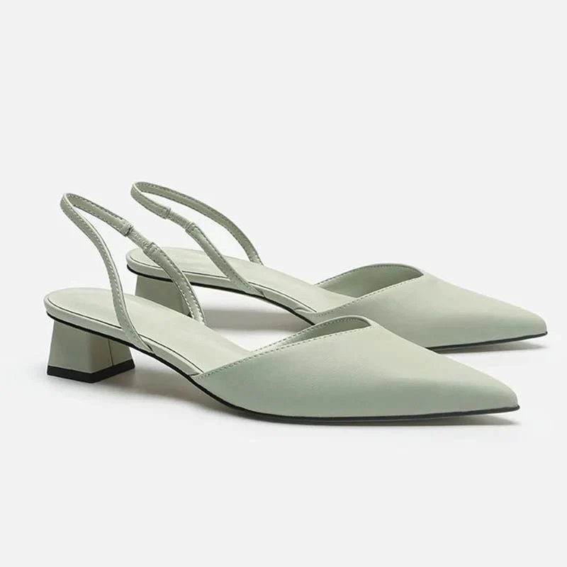 Elegant Closed-Toe Women's Sandals with Low Heel for Comfort 1