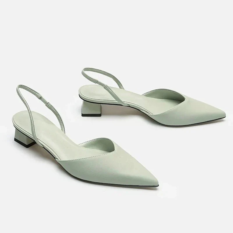 Elegant Closed-Toe Women's Sandals with Low Heel for Comfort 3