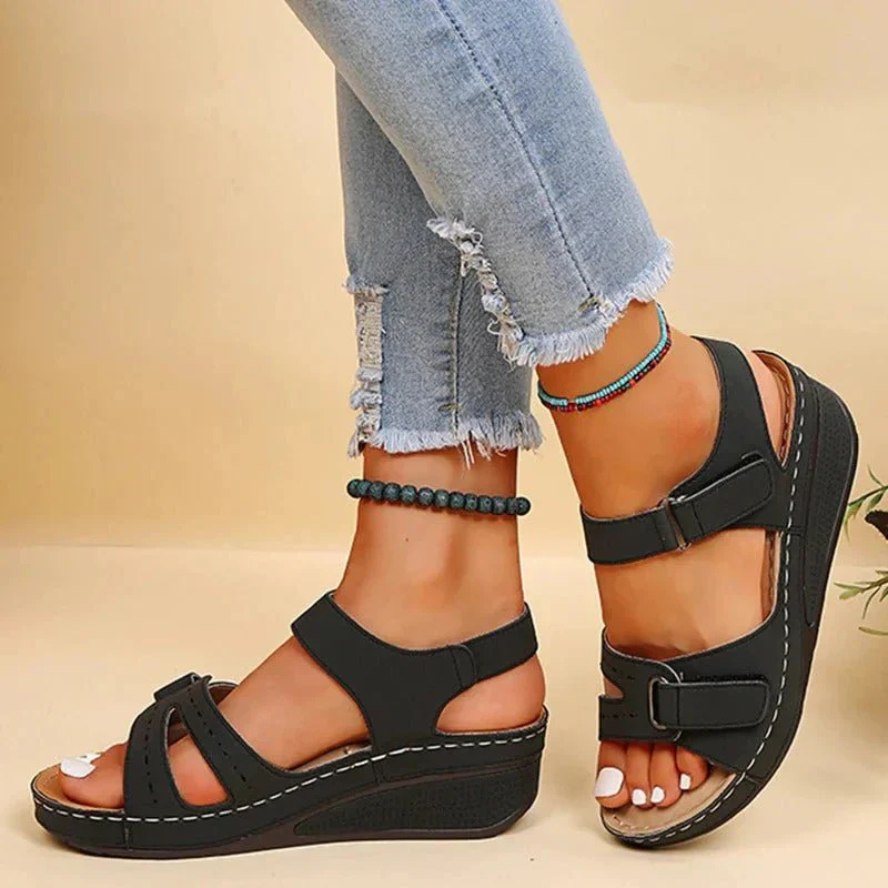 Stylish Women's Platform Sandals with Adjustable Straps 0