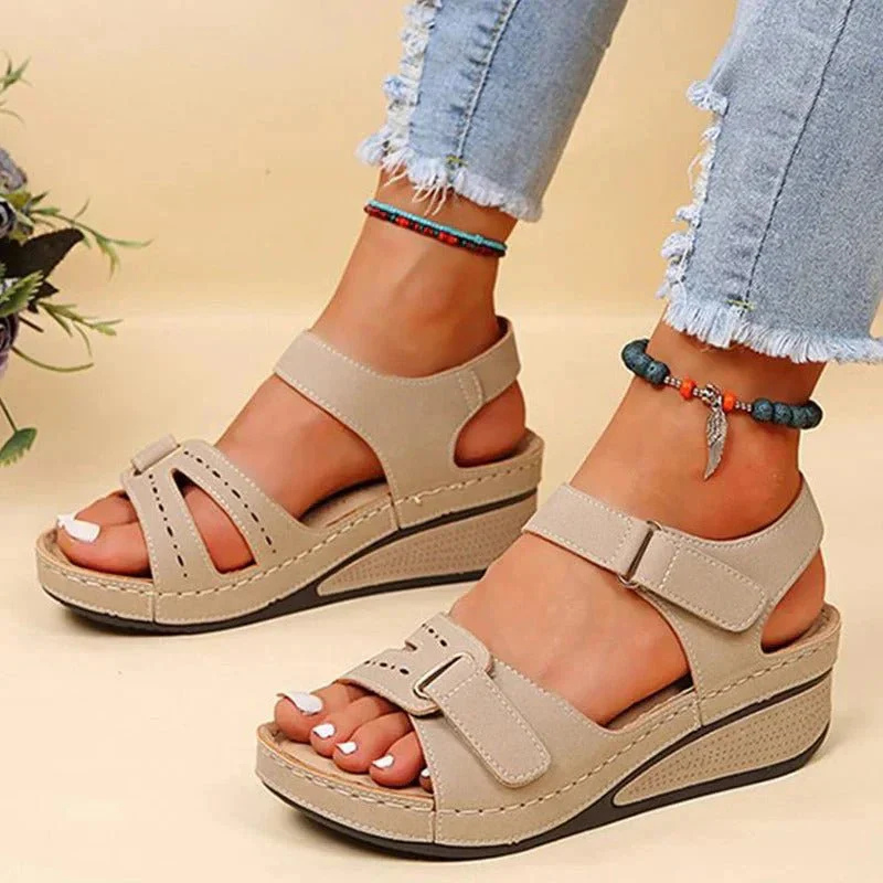 Stylish Women's Platform Sandals with Adjustable Straps 5