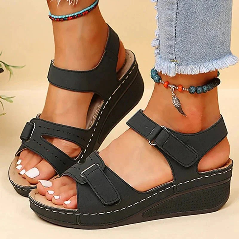 Stylish Women's Platform Sandals with Adjustable Straps 6
